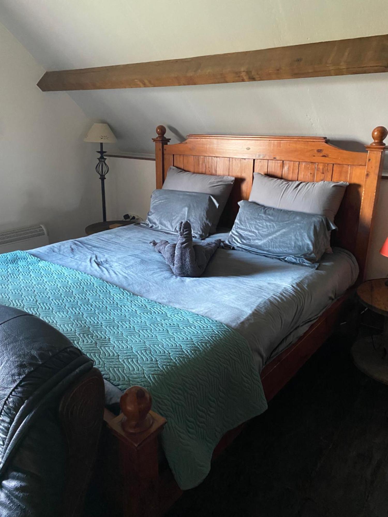 Spacious, Rustic Studio Space For 2 Persons Saint-Cyr-du-Bailleul Zewnętrze zdjęcie