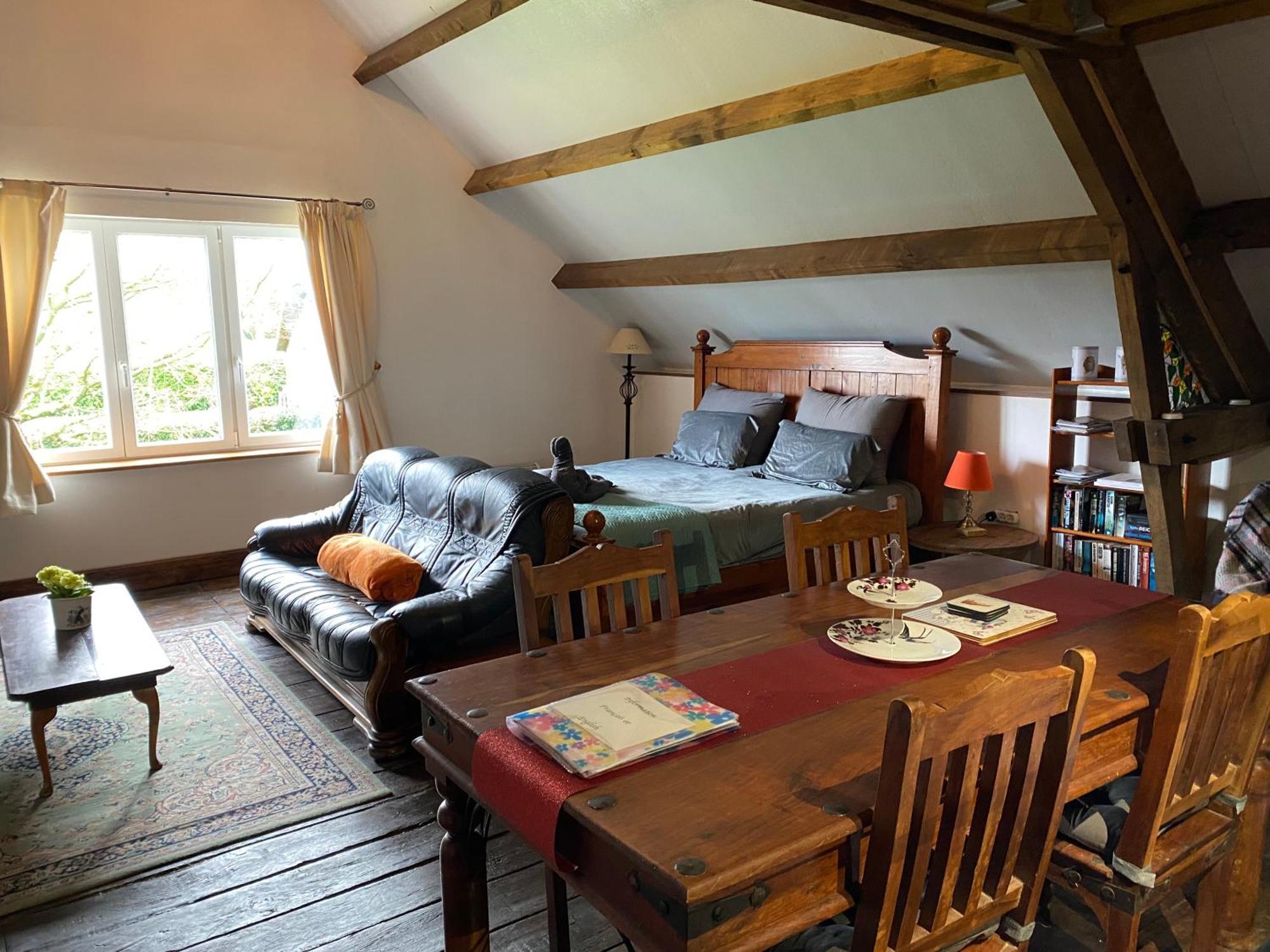 Spacious, Rustic Studio Space For 2 Persons Saint-Cyr-du-Bailleul Zewnętrze zdjęcie